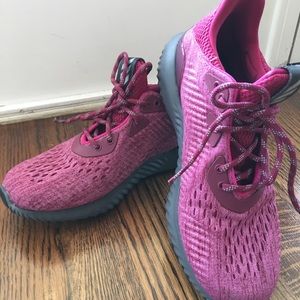 BRAND NEW Adidas AlphaBounce Running Shoes
